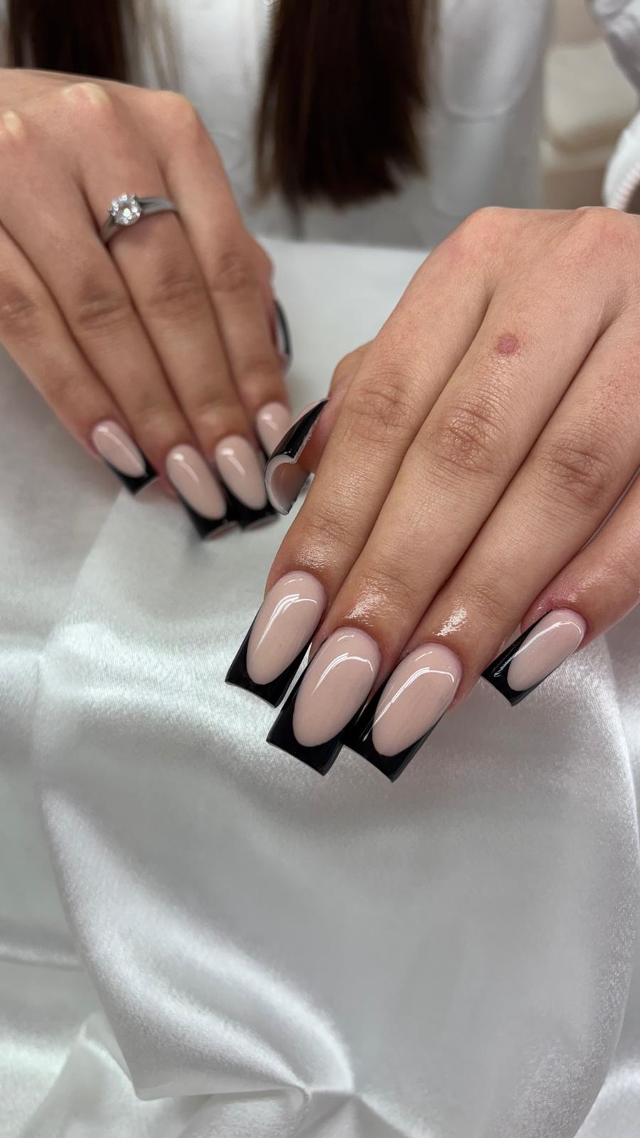 Rosafio Beauty Nageldesign